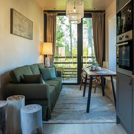 The Brookside Escape * Antoing